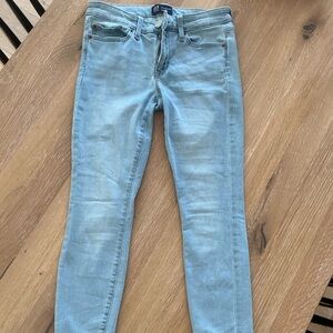 Gap Women’s Light Blue Skinny Jeans
